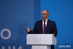 Путин объяснил свой кашель во время выступления