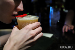 В барах Екатеринбурга нашли нелицензированный алкоголь. Фото