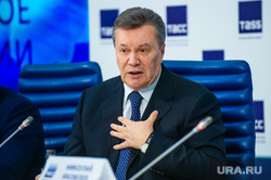 Евросоюз ввел санкции против экс-президента Украины Януковича