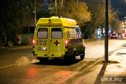 В Тюмени пьяный водитель врезался в машину скорой помощи. Фото