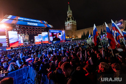 Более ста тысяч москвичей попали на уникальное фото с Путиным на митинге. Скрин