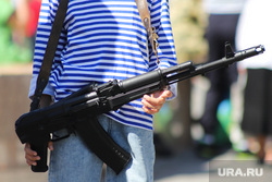 Дети в ХМАО соревновались в стрельбе и сборке автоматов. Фото