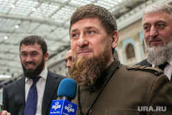 Кадыров рассказал об огромных потоках добровольцев в Чечне