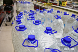 В ХМАО производителя питьевой воды подозревают в нелегальном розливе. Инсайд