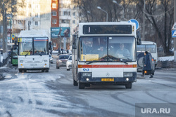 Двое мужчин утроили побоище в пермском автобусе. Видео
