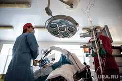 Тюменские врачи освоили новую операцию, которая спасла пациента от ампутации