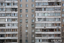 В Екатеринбурге из окна многоэтажки выпал мальчик