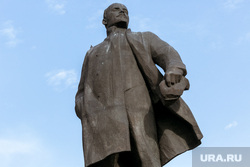 Коммунисты потребовали вернуть памятнику Ленину в Тобольск