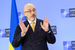 Министр обороны Украины допустил свою отставку