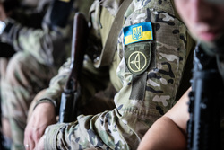 Zeit: Украина теряет союзников, пока Россия наращивает вооружение