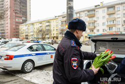 Челябинские полицейские подготовили видеооткрытку ко Дню матери