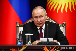 Путин: политических репрессий в истории России больше быть не должно