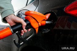 На заправках ХМАО за месяц подскочили цены на бензин