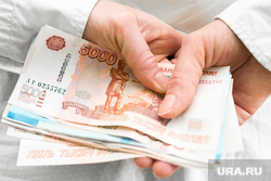 Средняя зарплата в компаниях ХМАО превысила 100 тысяч рублей