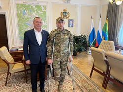 Мэр Екатеринбурга подключит министра со связями, чтобы помочь молодому Герою России