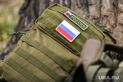 В Челябинске дизайнеры шьют уникальные рюкзаки для бойцов на передовой