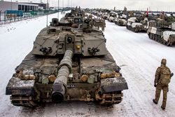 Экс-аналитик ЦРУ допустил, что РФ атакует базы НАТО при их вторжении на Украину