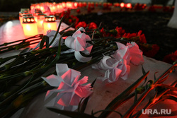 В Екатеринбурге вспомнили каждого погибшего при теракте в «Крокусе»