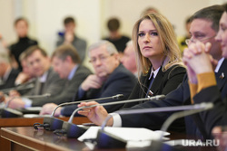 Депутат Лантратова предупредила о рисках перехода на электронные зачетки