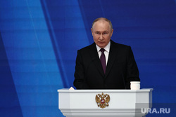 Путин поручил создать российские юрлица для управления двумя месторождениями