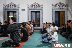 В Москве у мусульман начался намаз в связи с Курбан-байрамом