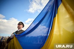 Глава Минобороны Нидерландов впервые съездил на Украину