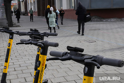 Екатеринбуржцы получили десятки тысяч штрафов за нарушение ПДД на электросамокатах