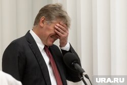 Песков рассказал, почему не носит шапку