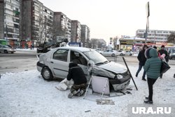 В Новом Уренгое пострадала девочка из-за лобового столкновения автомобилей. Видео