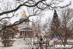 Куда пойти в новогодние праздники в Петербурге: шоу, концерты, экскурсии