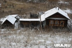 Курганцы потребовали вернуть табличку на место исчезнувшей деревни. Фото