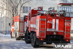 В Кургане семья с детьми стояла на балконе из-за пожара в ожидании спасения. Видео