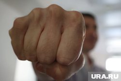 Агрессивный шизофреник избивал челябинку в собственном подъезде