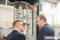 Челябинский губернатор наградил коллектив завода, где делают танковые двигатели
